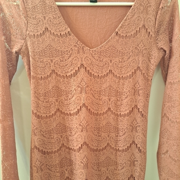 Forever 21 Lace BodyCon Dress Size Small - Picture 4 of 8